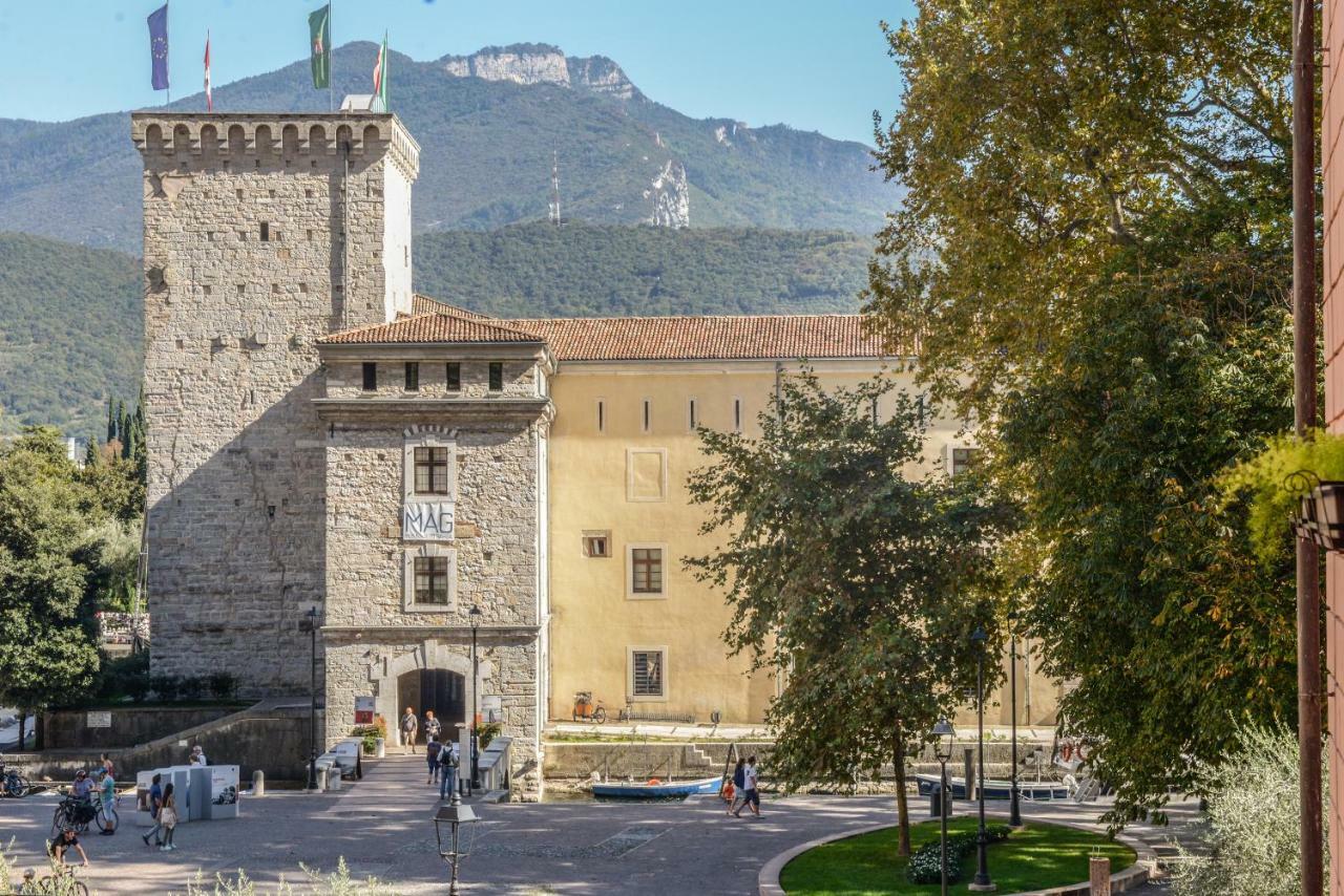 Queen Of The Lake Riva del Garda Exterior photo